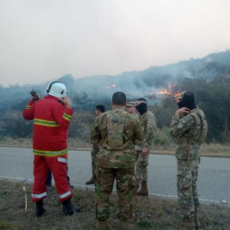 ~El Ejército en apoyo a la lucha contra el fuego en San Luis~